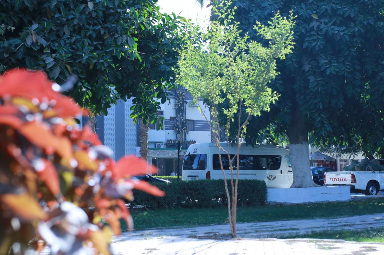 Jewel Assiut Hotel Екстериор снимка
